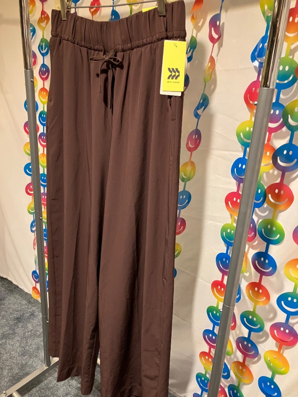 NWT All In Motion Active Light High-Rise Pocketed Wide Leg Pants (Large) - Picture 3 of 16